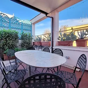 San Giovanni Apartment